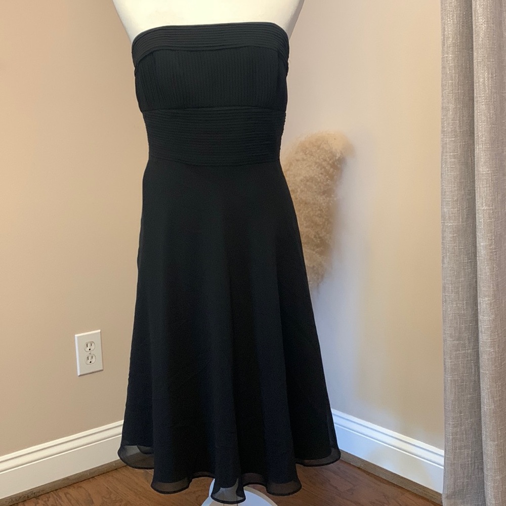 White House and black market women dress